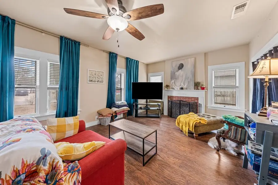 312 Lytle St, Kerrville, TX 78028 - #2