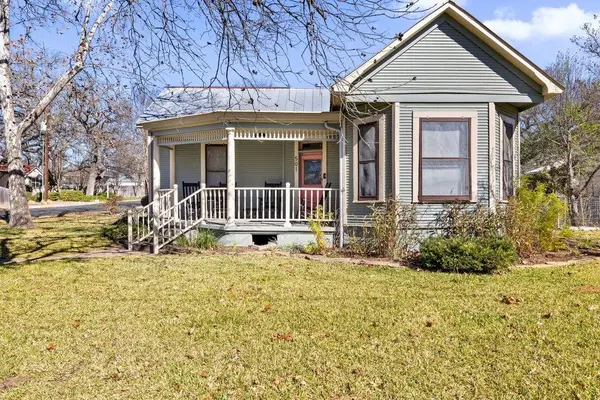 501 N Pine St, Fredericksburg, TX 78624