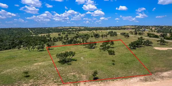 715 Hagee Drive, Fredericksburg, TX 78624