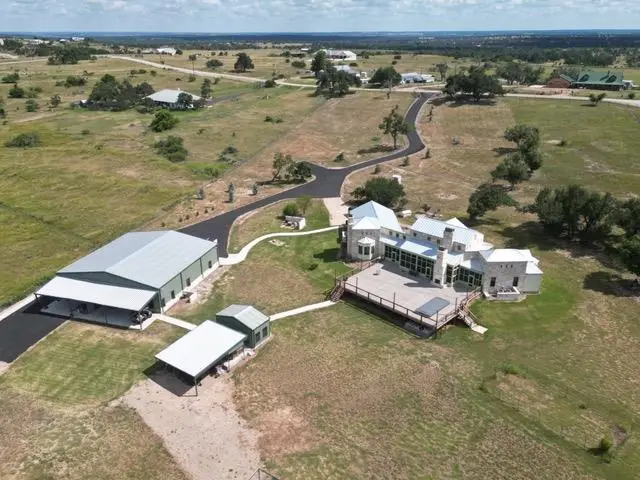 840 Scenic Vista Dr, Fredericksburg, TX 78624 - Image #1