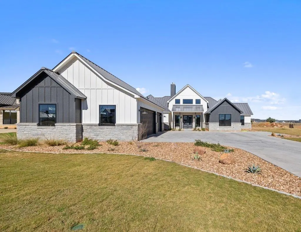 220 Interlaken St., Fredericksburg, TX 78624 - #1