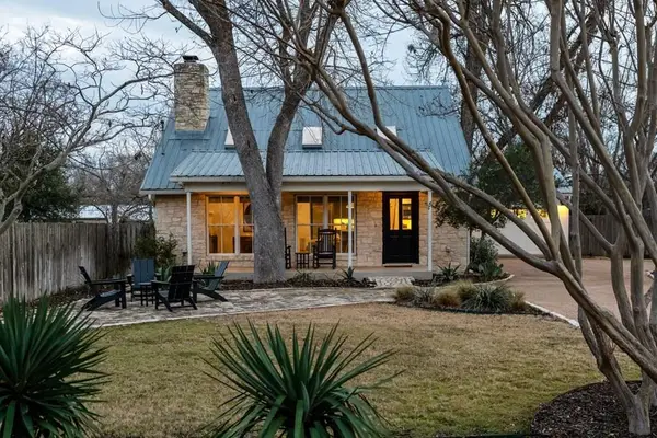 205 E Centre St, Fredericksburg, TX 78624