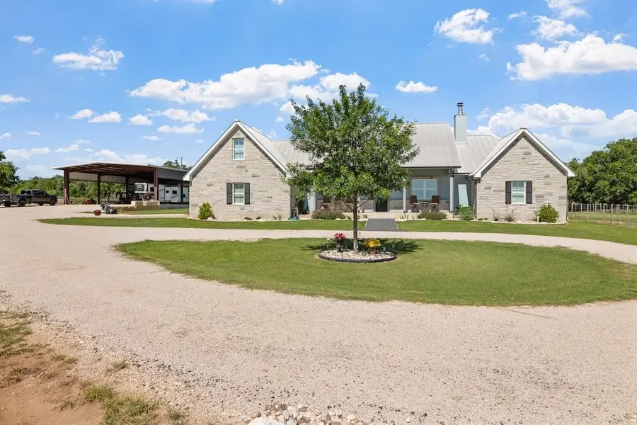 139 Armory Rd, Fredericksburg, TX 78624 - #2