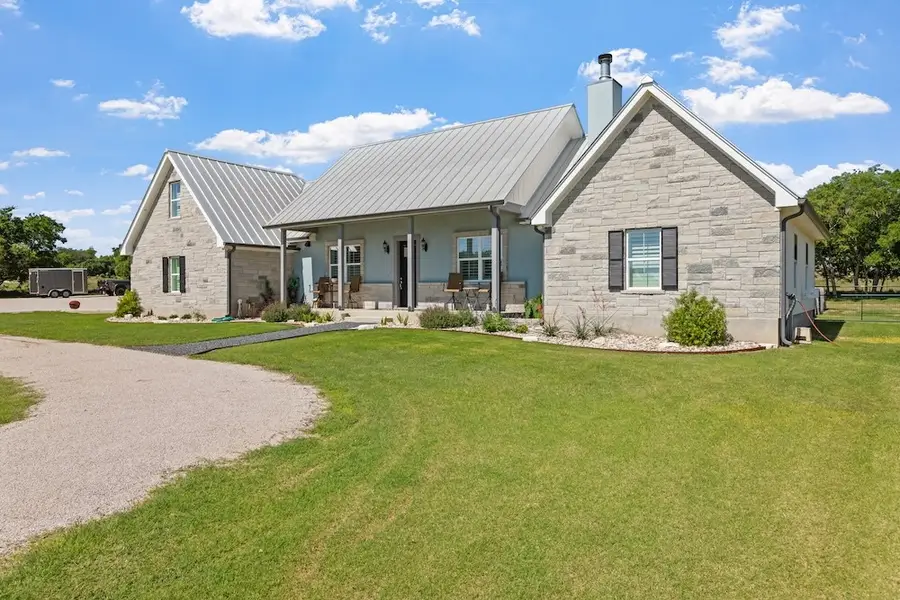 139 Armory Rd, Fredericksburg, TX 78624 - #3