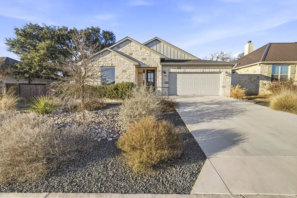 718 Emory Dr, Fredericksburg, TX 78624 - #1