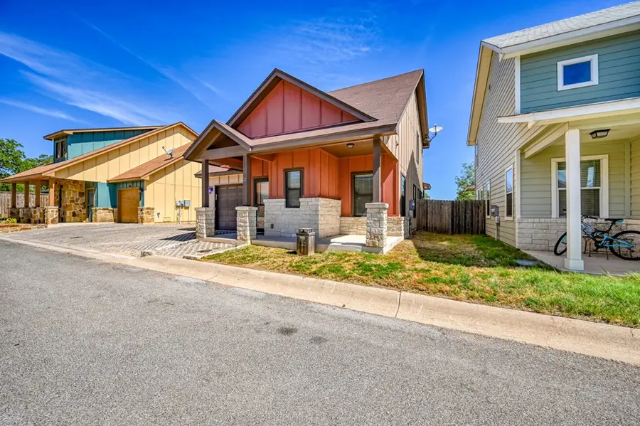 510 Mueller St, Fredericksburg, TX 78624 - #2