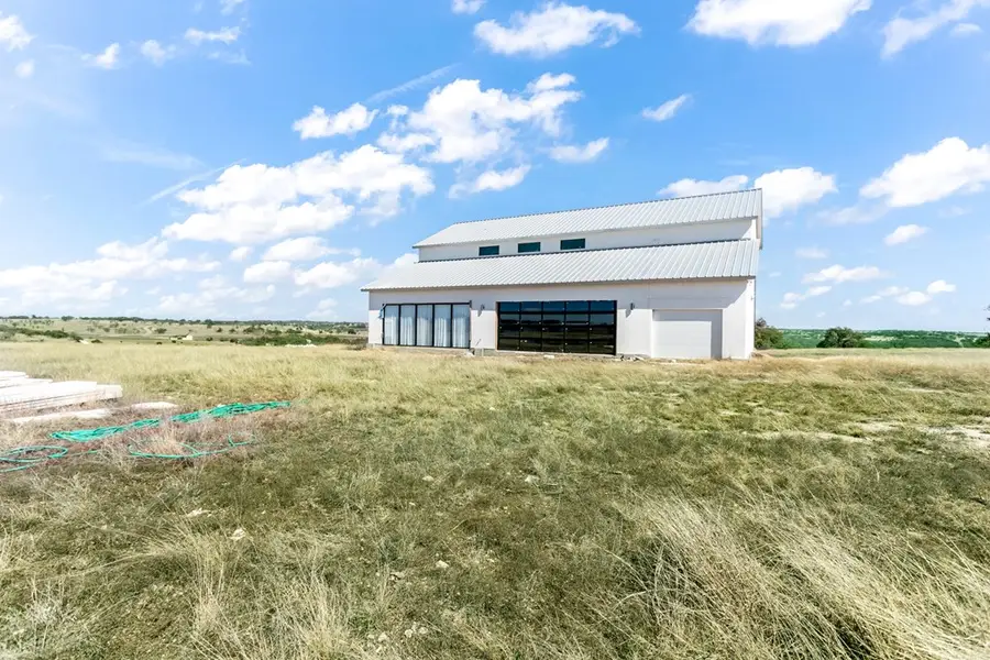 300 W Junker Hill Dr, Fredericksburg, TX 78624 - #2