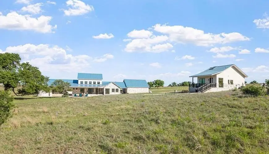 440 Junker Hill Dr, Fredericksburg, TX 78624 - #1