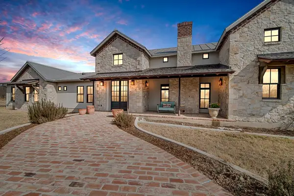 146 Metzger Rd, Fredericksburg, TX 78624