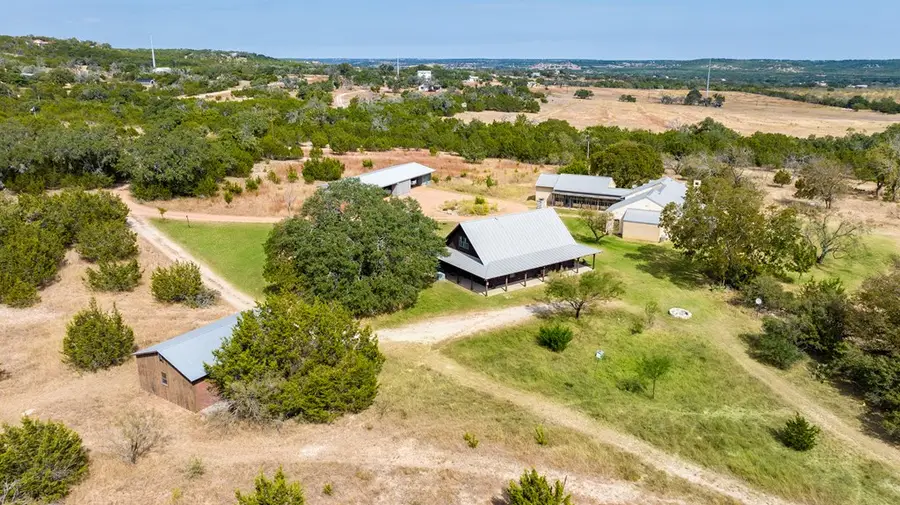 957-959 Cedar Hills Dr, Fredericksburg, TX 78624 - #2