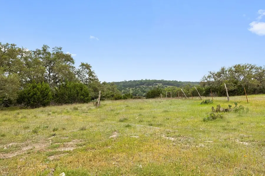 4112 Schumann Rd, Fredericksburg, TX 78624 - #3