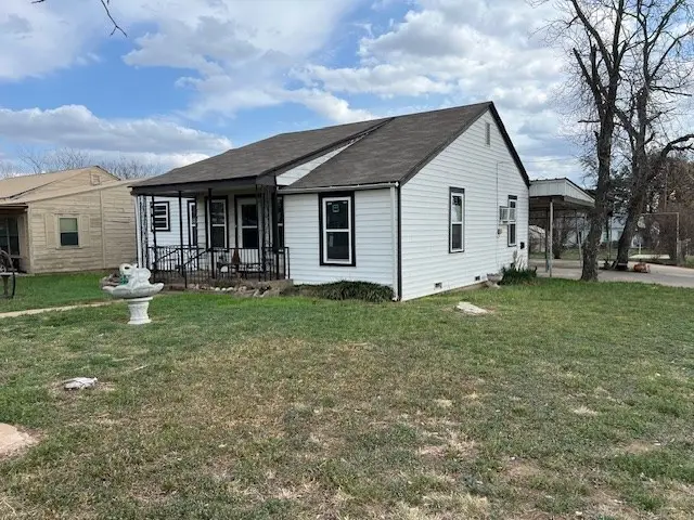 907 Bleeker St., Brady, TX 76825 - #3