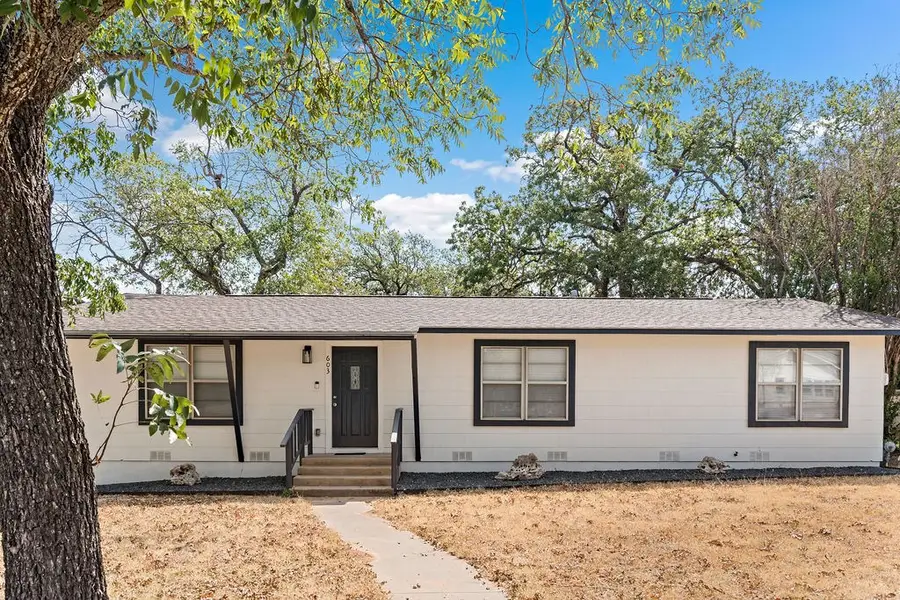 603 S Washington St, Fredericksburg, TX 78624 - #2