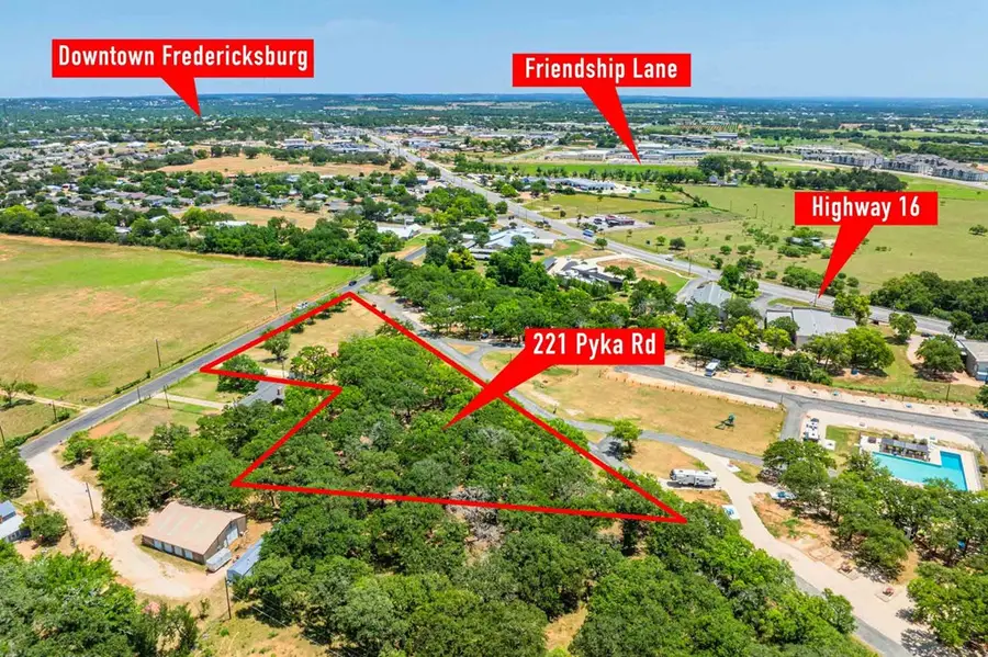 221 Pyka Rd, Fredericksburg, TX 78624 - #3