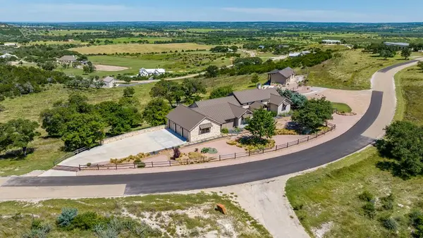 220 N Spies Ridge Dr., Fredericksburg, TX 78624
