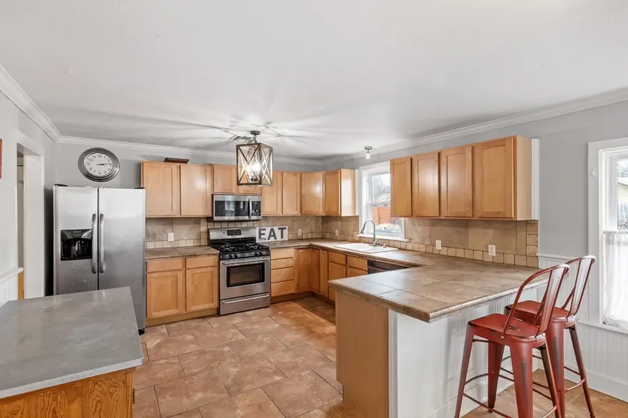 509 W Centre St, Fredericksburg, TX 78624 - #3