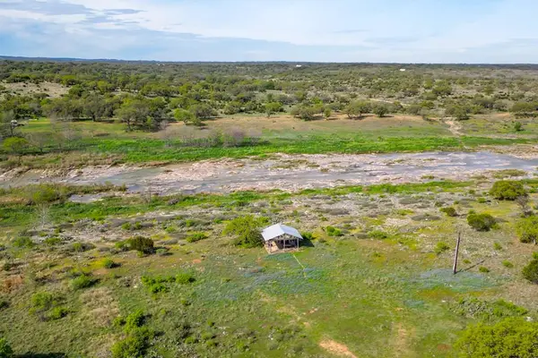 158 E One River Point, Johnson City, TX 78636