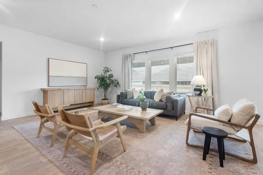 725 Grace Ln, Fredericksburg, TX 78624 - #2