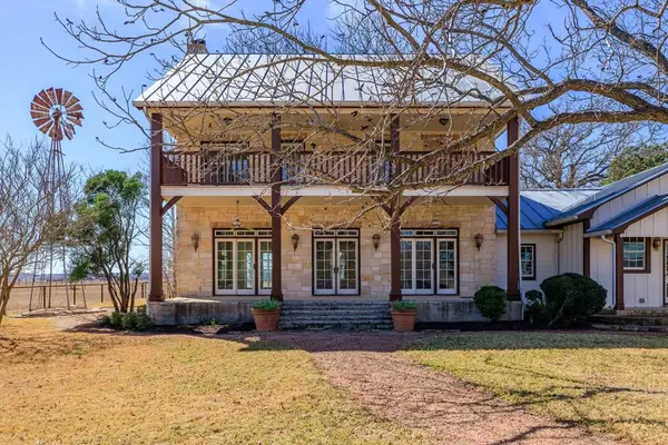 249 Eureka Ln, Fredericksburg, TX 78624