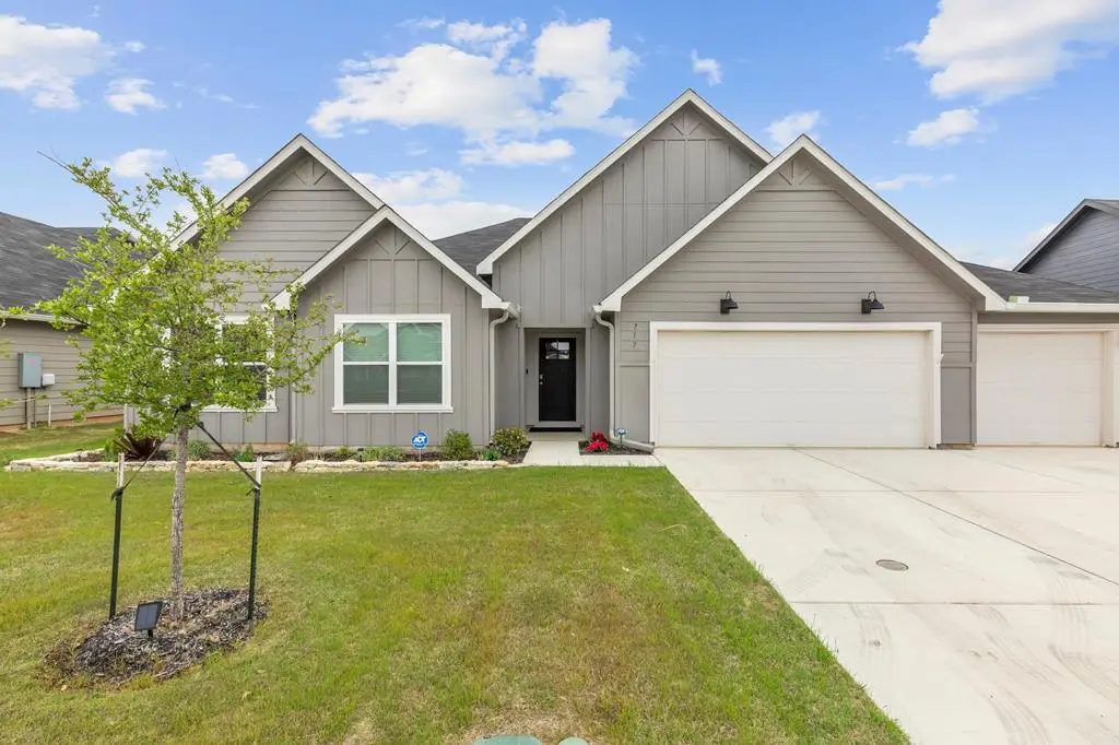 717 Grace Ln, Fredericksburg, TX 78624 - #1