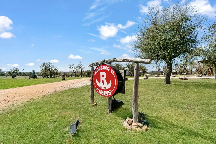 100 Five Star Trl, Fredericksburg, TX 78624 - #2