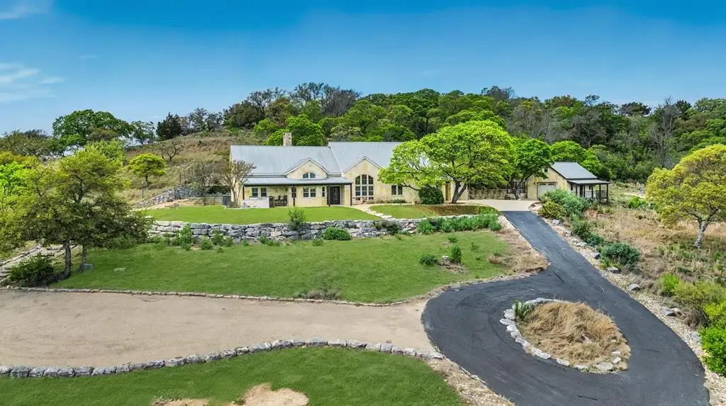 116 N Homestead Park Rd, Comfort, TX 78013 - #1