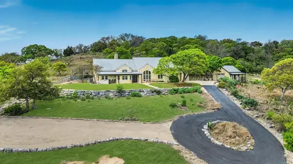 116 E Homestead Park Rd, Comfort, TX 78013