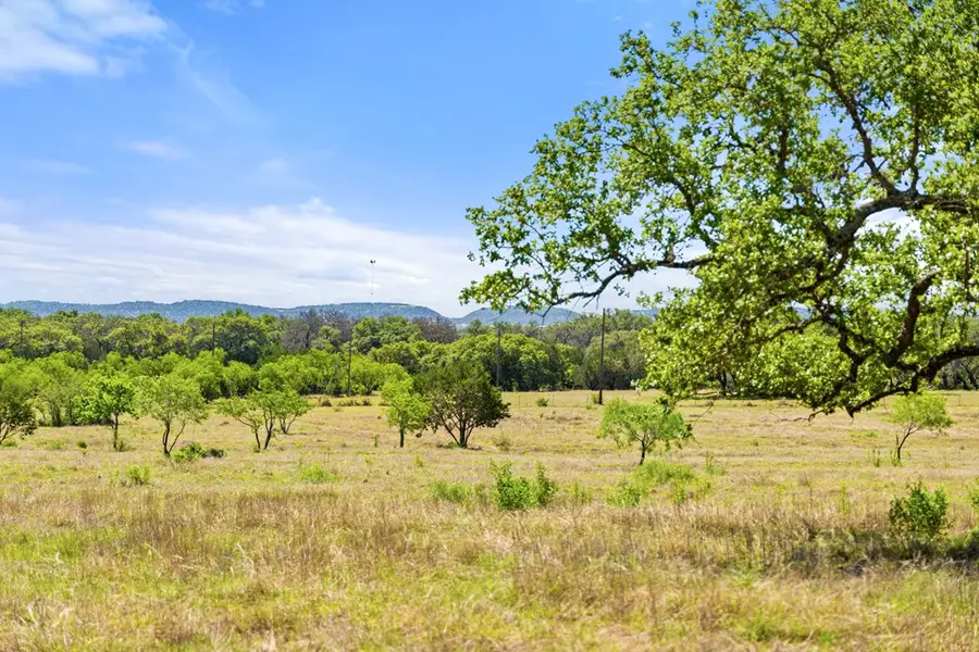 1318 Klett Ranch Rd, Johnson City, TX 78636 - #3