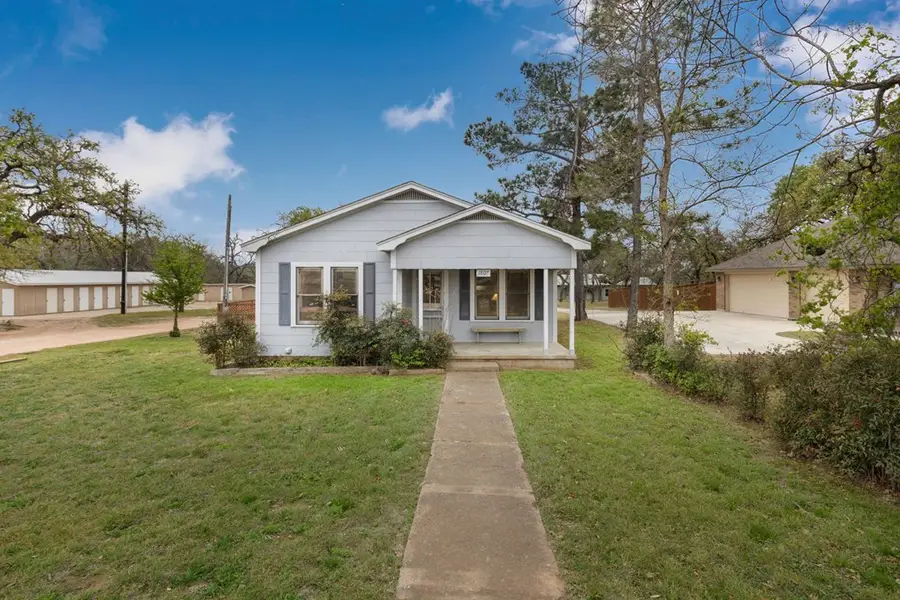 1807 N Llano St, Fredericksburg, TX 78624 - #3