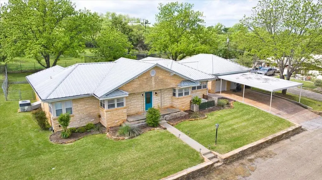 217 Wilson Ave, Mason, TX 76856 - #1