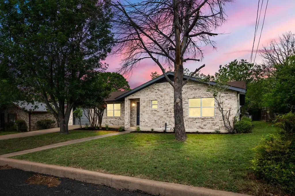 612 Cross Mountain Dr, Fredericksburg, TX 78624 - #1