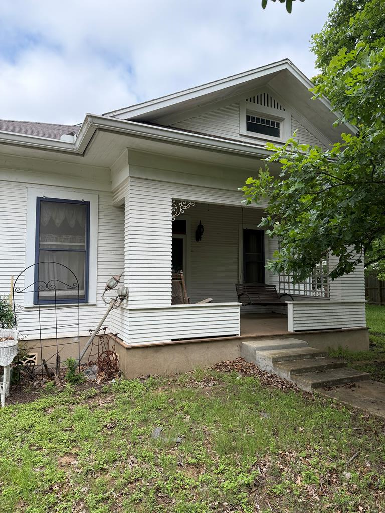 307 Fulton St, Fredericksburg, TX 78624 - #1