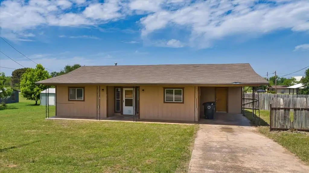416 Wilson Ave, Mason, TX 76856 - #1