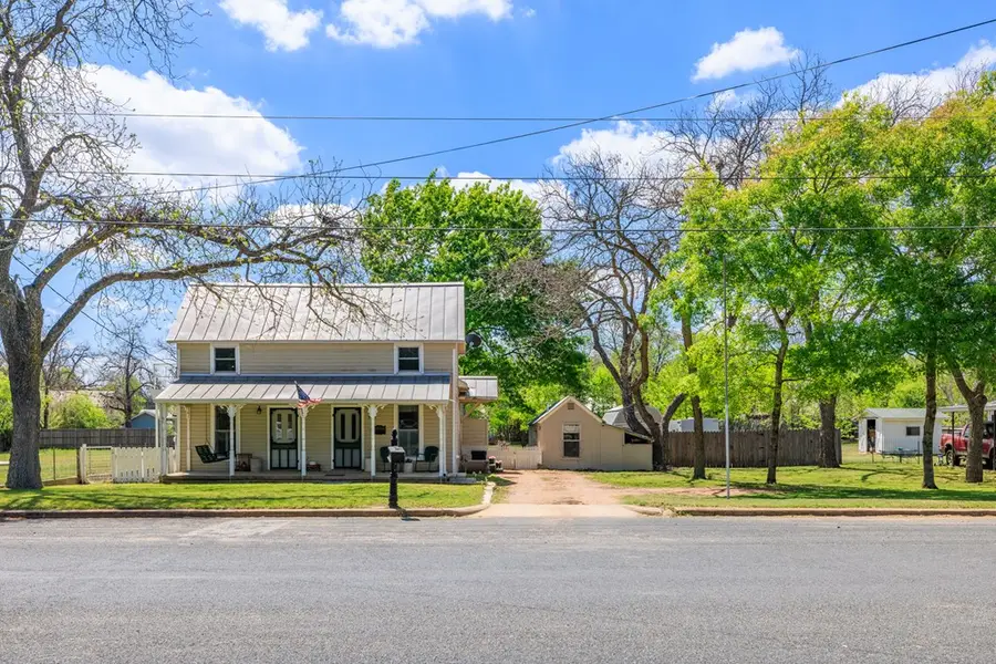 505 W San Antonio St, Fredericksburg, TX 78624 - #2
