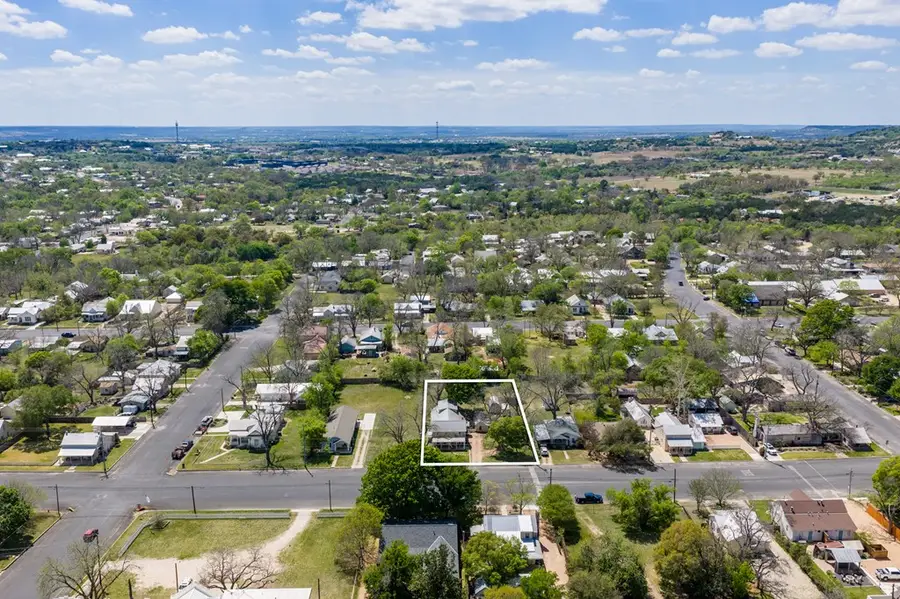 505 W San Antonio St, Fredericksburg, TX 78624 - #3