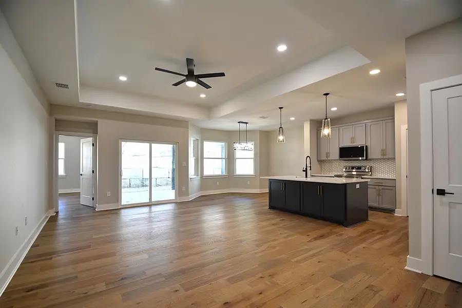 1806 Chateau Ln, Kerrville, TX 78028 - #3