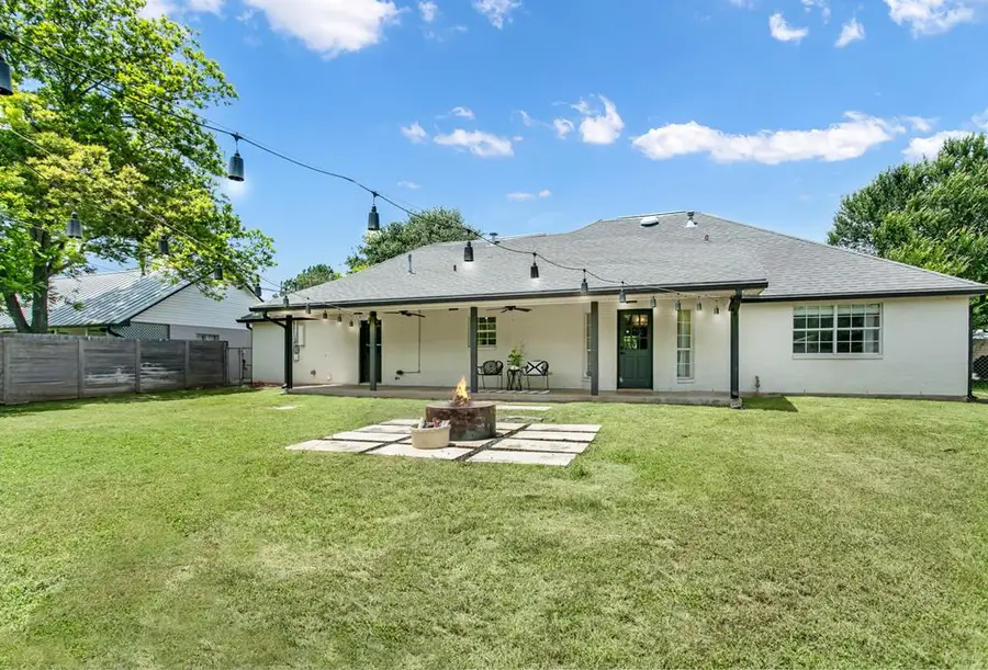 803 N Bowie, Fredericksburg, TX 78624 - #2