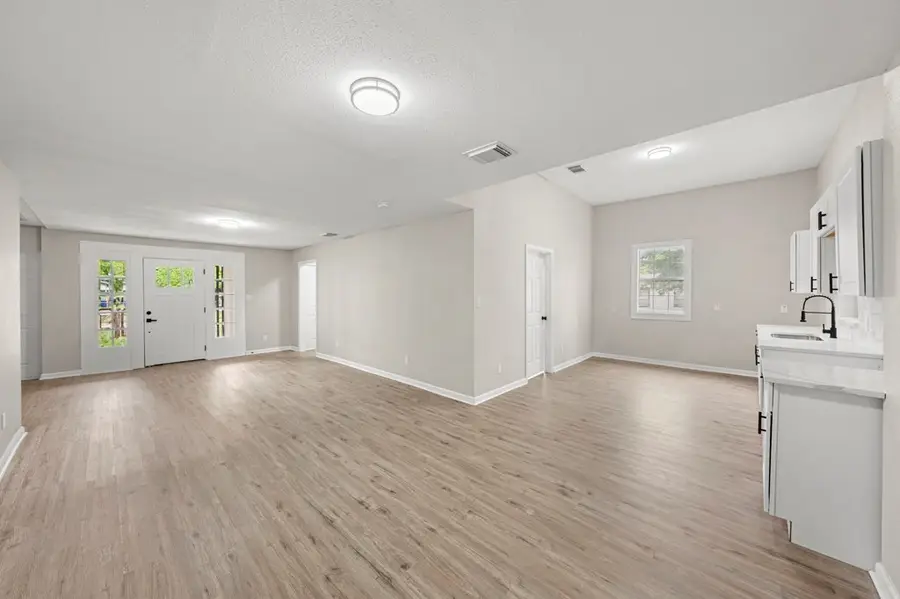 502 Ross St, Kerrville, TX 78028 - #3