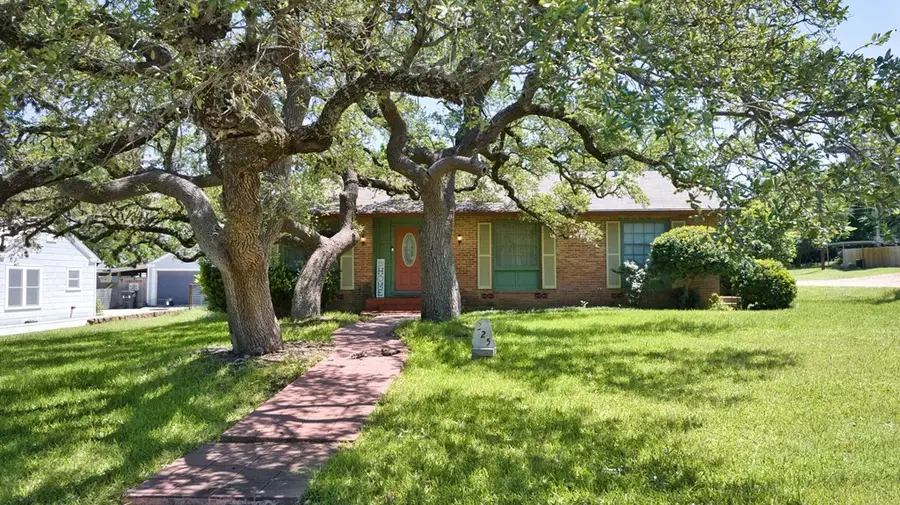 325 E Rainey, Mason, TX 76856 - #2