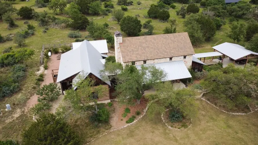 382 Breezy Hills Dr, Fredericksburg, TX 78624 - #3