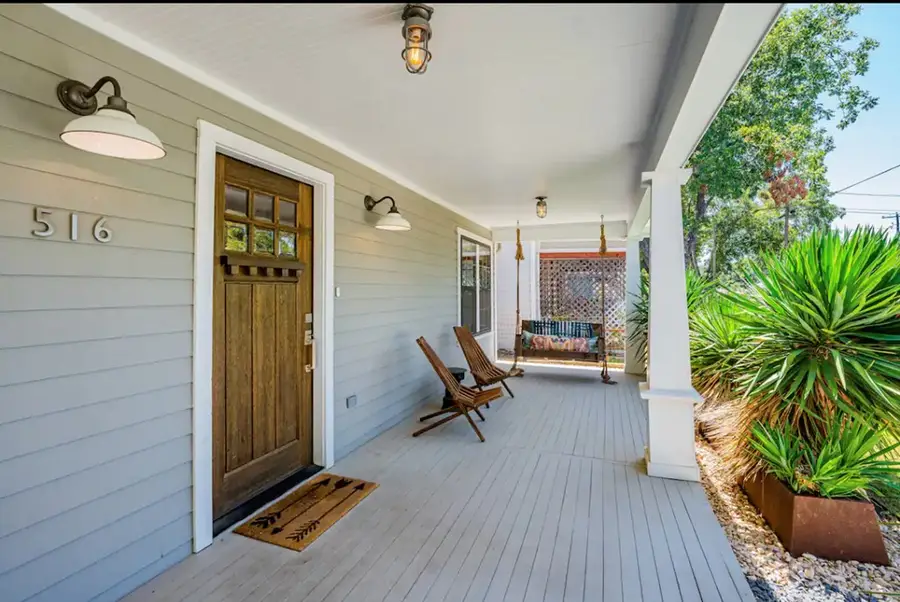 516 W Austin St, Fredericksburg, TX 78624 - #2