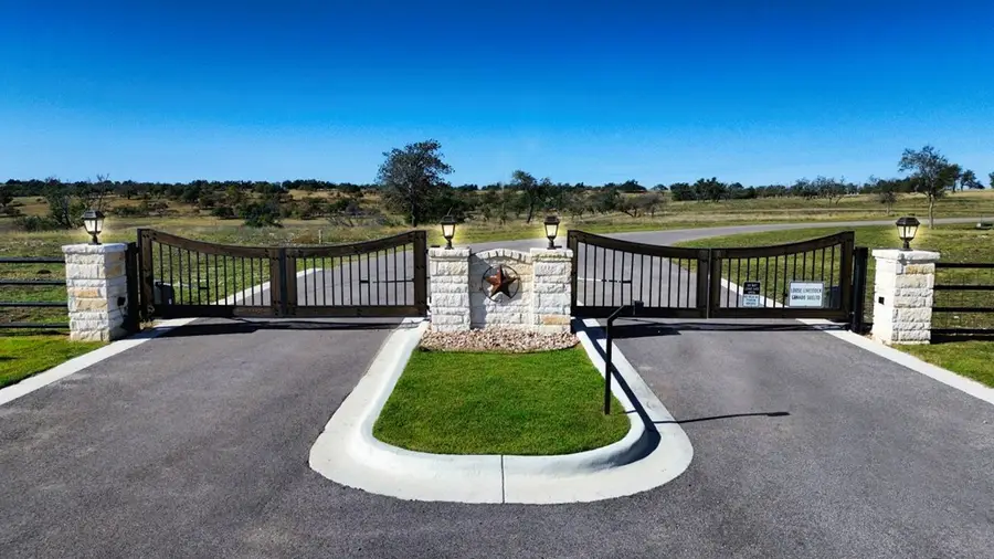 517 Dancing Sun Rd, Fredericksburg, TX 78624 - #3