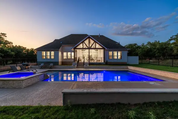 448 Mystic Oaks Trail, Fredericksburg, TX 78624