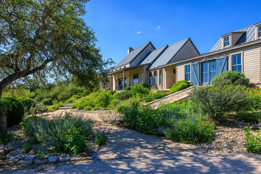 380 Oxen Trail, Fredericksburg, TX 78624 - #2