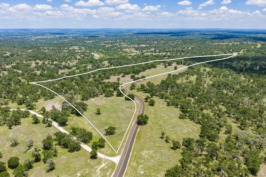 2100 Grape Creek Rd, Fredericksburg, TX 78624 - #2