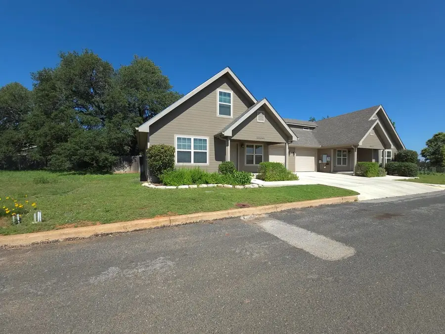 1004 E Hill St #A, Fredericksburg, TX 78624 - #2