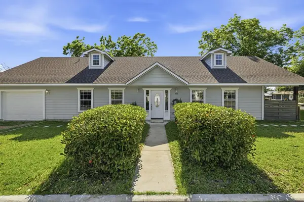 507 St Geralda St, Fredericksburg, TX 78624
