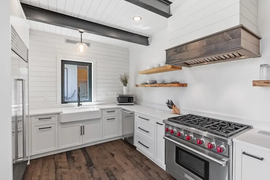 232 Spring Rd, Fredericksburg, TX 78624 - #3