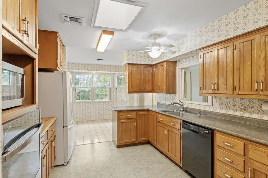 214 Northwood Hills Dr, Fredericksburg, TX 78624 - #3