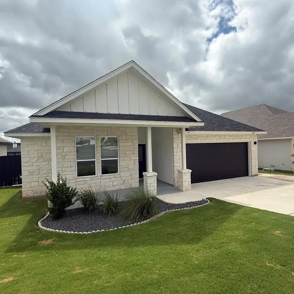 220 Riley Lane, Fredericksburg, TX 78624